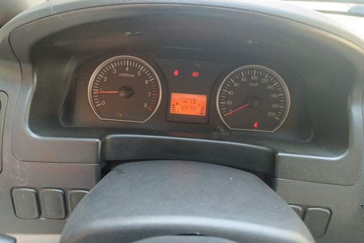 Used FORTHING Lingzhi 2015 V3 1.5L 7-Seater Luxury Model Instrument Cluster