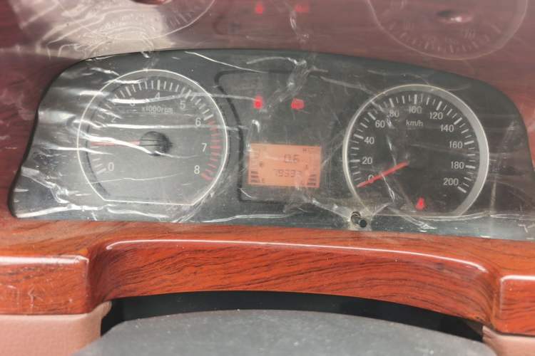 Used FORTHING Lingzhi 2015 M3 1.6L 7-Seater Comfort Model Instrument Cluster