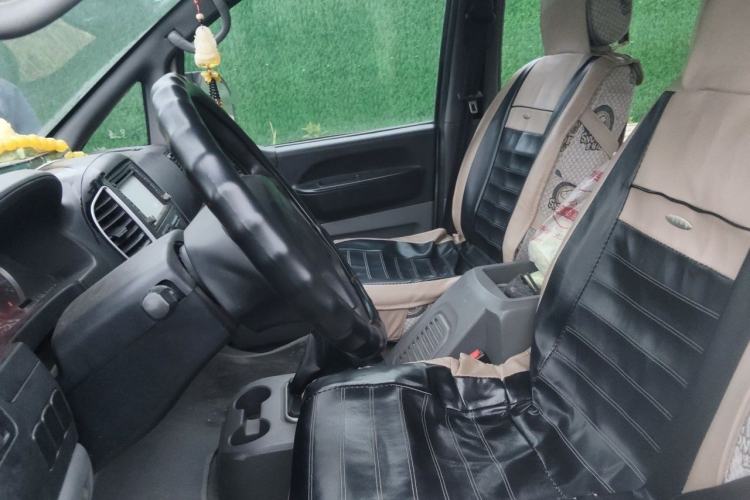 Used FORTHING Lingzhi 2015 V3 1.5L 5-Seater Special Offer Model Left Front Seat