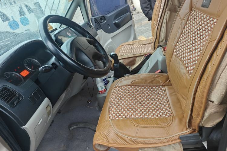 Used FORTHING Lingzhi 2015 V3 1.5L 7-Seater Luxury Model Left Front Seat