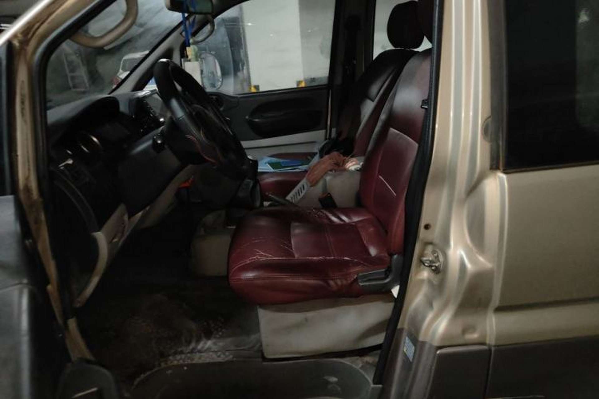 Used FORTHING Lingzhi 2015 V3 1.6L 7-Seater Standard Model Left Front Seat