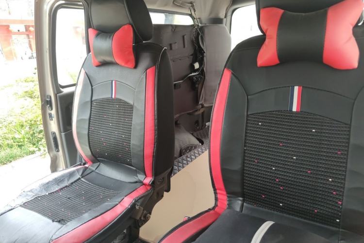 Used FORTHING Lingzhi 2015 M5 Q7 2.0L 7-seat Long-Wheelbase Comfort Model Left Rear Seat