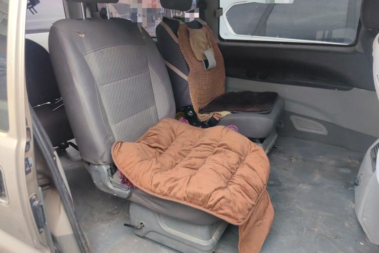 Used FORTHING Lingzhi 2015 M5 Q7 2.0L 7-seat Long-Wheelbase Comfort Model Left Rear Seat