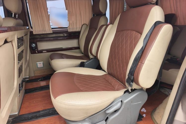 Used FORTHING Lingzhi 2015 M3 1.6L 7-Seater Comfort Model Left Rear Seat