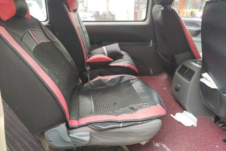 Used FORTHING Lingzhi 2015 M5 Q7 2.0L 7-seat Long-Wheelbase Comfort Model Left Rear Seat