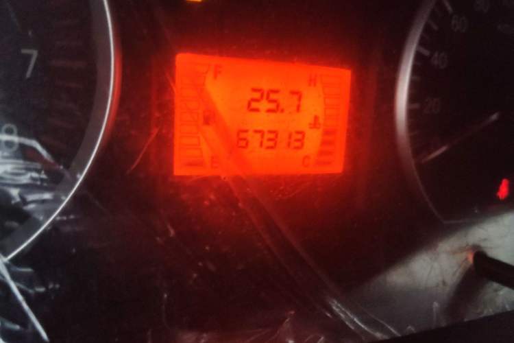 Used FORTHING Lingzhi 2015 V3 1.5L 5-Seater Special Offer Model Odometer Close Up
