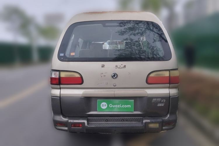 Used FORTHING Lingzhi 2015 V3 1.5L 5-Seater Special Offer Model Rear