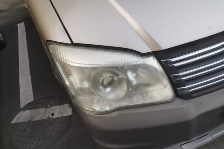 Used FORTHING Lingzhi 2015 M3 1.6L 7-Seater Luxury Model Right Front Headlight