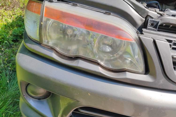 Used FORTHING Lingzhi 2015 V3 1.5L 7-seat Standard Model Right Front Headlight
