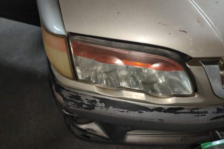 Used FORTHING Lingzhi 2015 V3 1.6L 7-Seater Standard Model Right Front Headlight