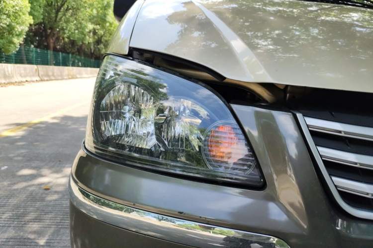 Used FORTHING Lingzhi 2015 V3 1.5L 7-Seater Comfort Model Right Front Headlight