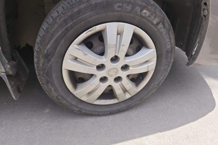 Used FORTHING Lingzhi 2015 M3 1.6L 7-Seater Standard Model Right Front Wheel Hub