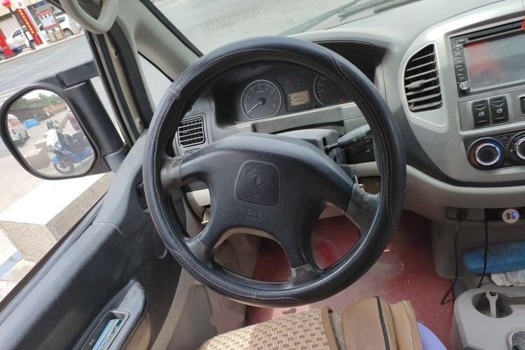 Used FORTHING Lingzhi 2015 M3 1.6L 7-Seater Comfort Model Steering Wheel