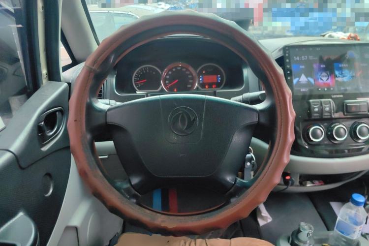 Used FORTHING Lingzhi 2015 M5 Q7 2.0L 7-seat Long-Wheelbase Comfort Model Steering Wheel