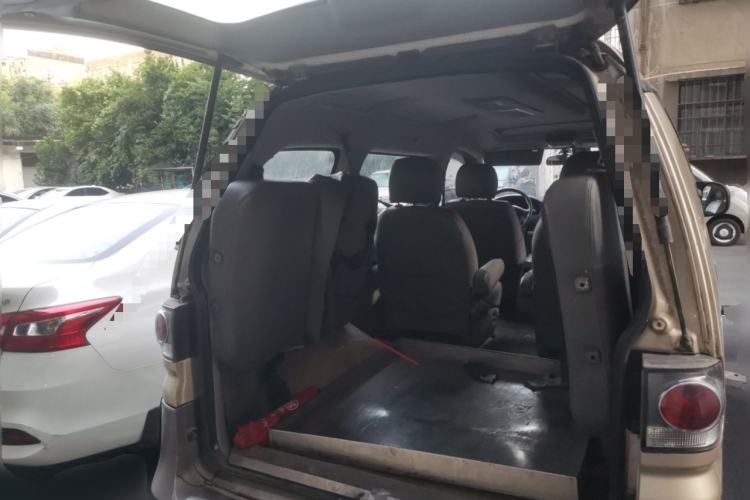 Used FORTHING Lingzhi 2015 M3 1.6L 7-Seater Luxury Model Trunk
