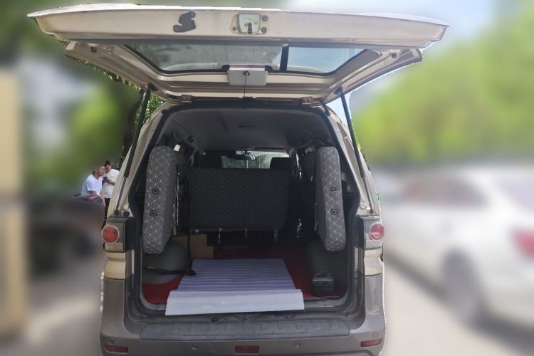 Used FORTHING Lingzhi 2015 M3 1.6L 7-Seater Standard Model Trunk