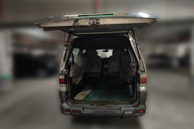 Used FORTHING Lingzhi 2015 V3 1.6L 7-Seater Standard Model Trunk