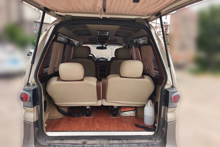 Used FORTHING Lingzhi 2015 M3 1.6L 7-Seater Comfort Model Trunk