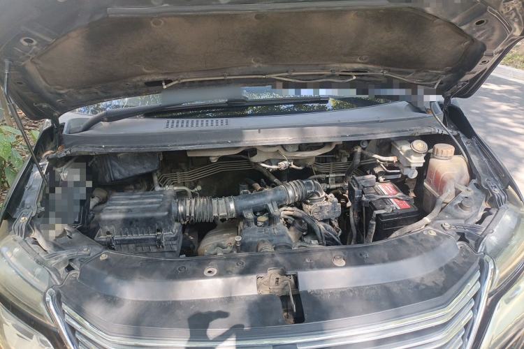 Used FORTHING Lingzhi 2016 M3 1.6L 7-Seater Comfort Model China IV Standard Engine Bay