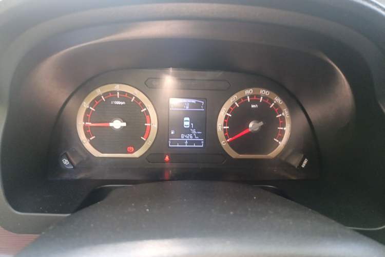 Used FORTHING Lingzhi 2016 M3 1.6L 7-Seater Comfort Model China IV Standard Instrument Cluster