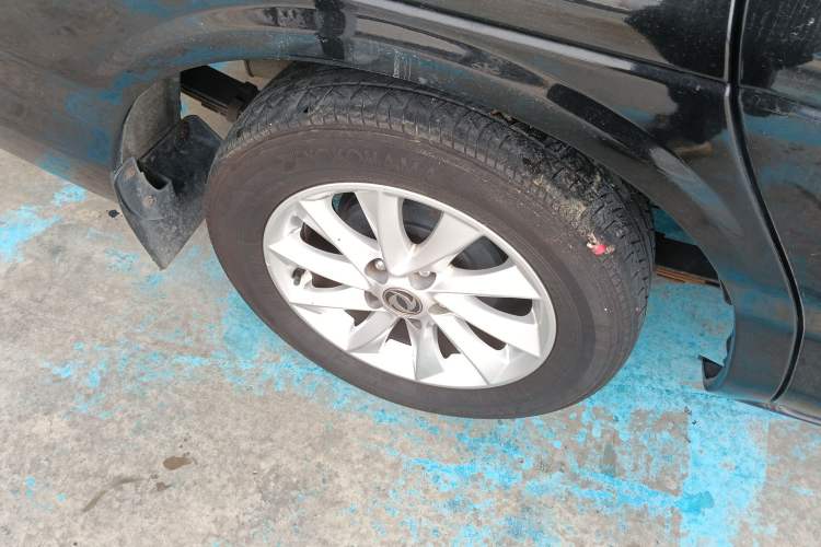 Used FORTHING Lingzhi 2016 M3 1.6L 7-Seater Luxury Model China IV Standard Right Rear Wheel Hub