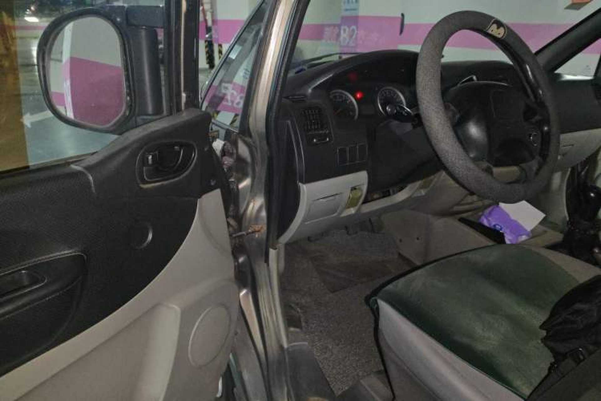 Used FORTHING Lingzhi 2016 M3 1.6L 7-Seater Standard Model China V Emission Standard Driver Seat