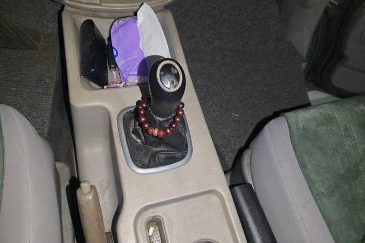 Used FORTHING Lingzhi 2016 M3 1.6L 7-Seater Standard Model China V Emission Standard Gear Lever
