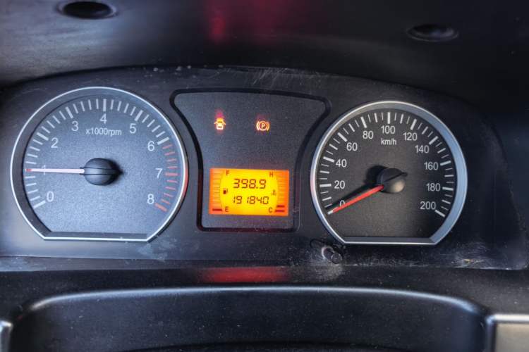 Used FORTHING Lingzhi 2016 M3L 1.6L 7-Seater Comfort Model Instrument Cluster
