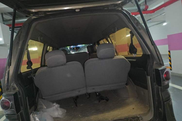 Used FORTHING Lingzhi 2016 M3 1.6L 7-Seater Standard Model China V Emission Standard Trunk