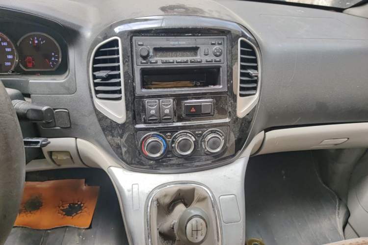 Used FORTHING Lingzhi 2016 M5 2.0L 7-seat Long-wheelbase Standard Model Audio And AC Panel