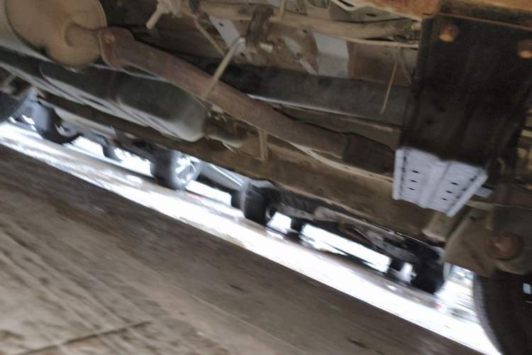 Used FORTHING Lingzhi 2016 M3L 1.6L 7-Seater Comfort Model Chassis Front Right