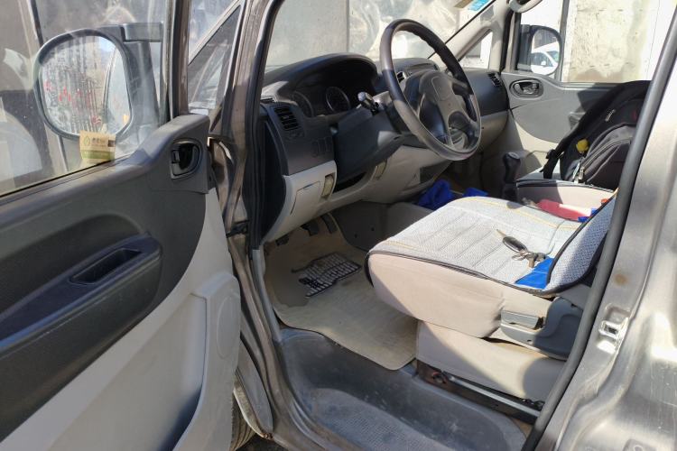Used FORTHING Lingzhi 2016 V3 1.5L 7-Seater Comfort Model China V Standard Driver Seat