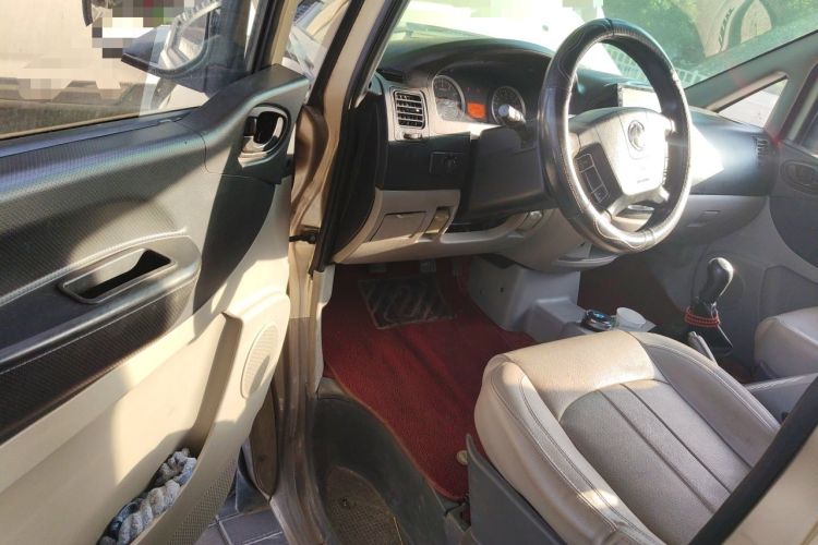 Used FORTHING Lingzhi 2016 M3 1.6L 7-Seater Luxury Model China IV Standard Driver Seat