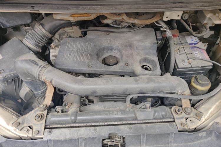 Used FORTHING Lingzhi 2016 M5 2.0L 7-seat Long-wheelbase Standard Model Engine Bay