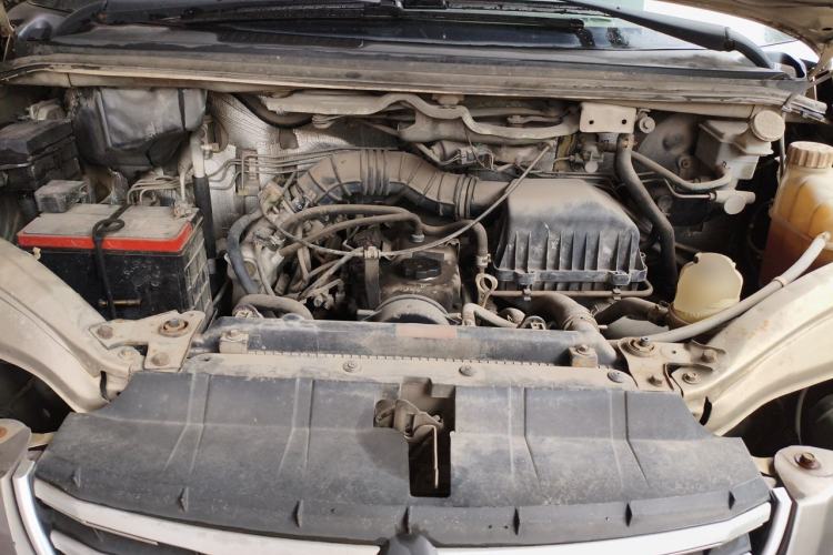 Used FORTHING Lingzhi 2016 M3L 1.6L 7-Seater Comfort Model Engine Bay