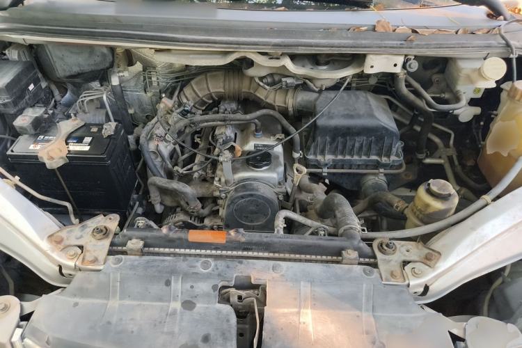 Used FORTHING Lingzhi 2016 M3L 1.6L 7-Seater Comfort Model Engine Bay