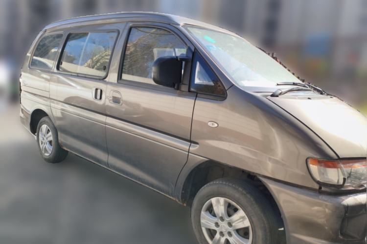 Used FORTHING Lingzhi 2016 V3 1.5L 7-Seater Comfort Model China V Standard Front Right 45 Deg