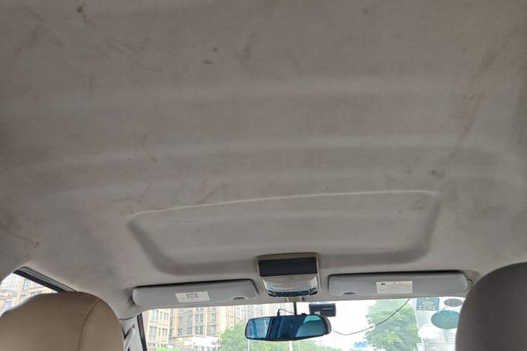 Used FORTHING Lingzhi 2016 M3L 1.6L 7-Seater Comfort Model Headliner