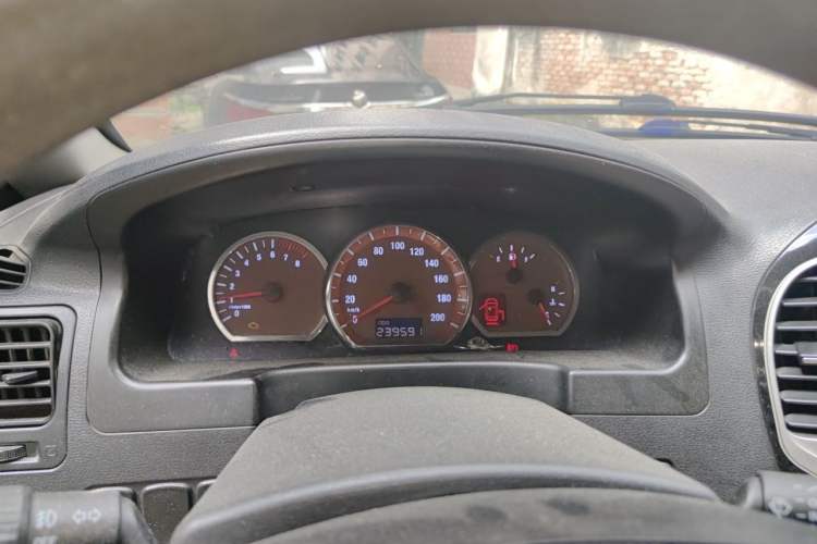 Used FORTHING Lingzhi 2016 M5 2.0L 7-seat Long-wheelbase Standard Model Instrument Cluster