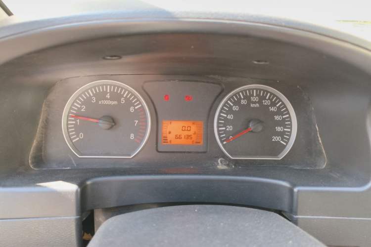 Used FORTHING Lingzhi 2016 V3 1.5L 7-Seater Comfort Model China V Standard Instrument Cluster