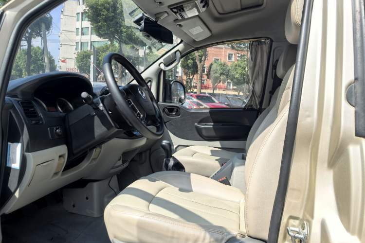 Used FORTHING Lingzhi 2016 M3 1.6L 7-Seater Luxury Model China IV Standard Interior 2