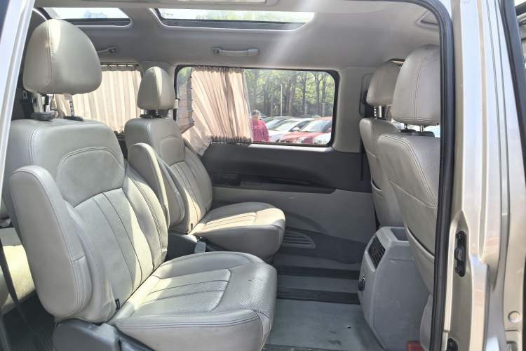 Used FORTHING Lingzhi 2016 M3 1.6L 7-Seater Luxury Model China IV Standard Interior 8