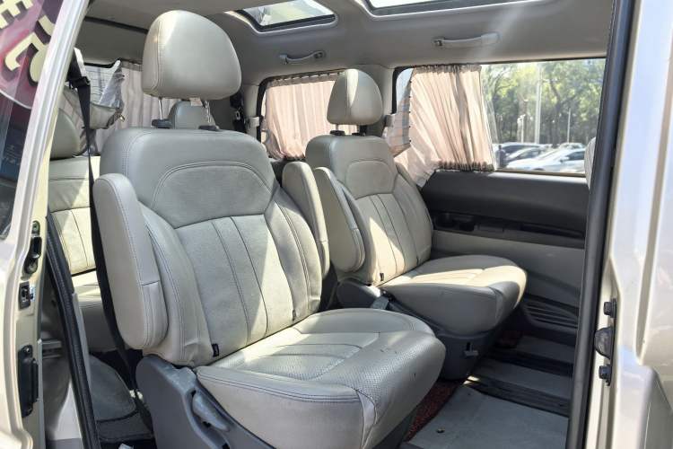 Used FORTHING Lingzhi 2016 M3 1.6L 7-Seater Luxury Model China IV Standard Interior 9