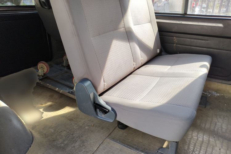 Used FORTHING Lingzhi 2016 V3 1.5L 7-Seater Comfort Model China V Standard Left Rear Seat