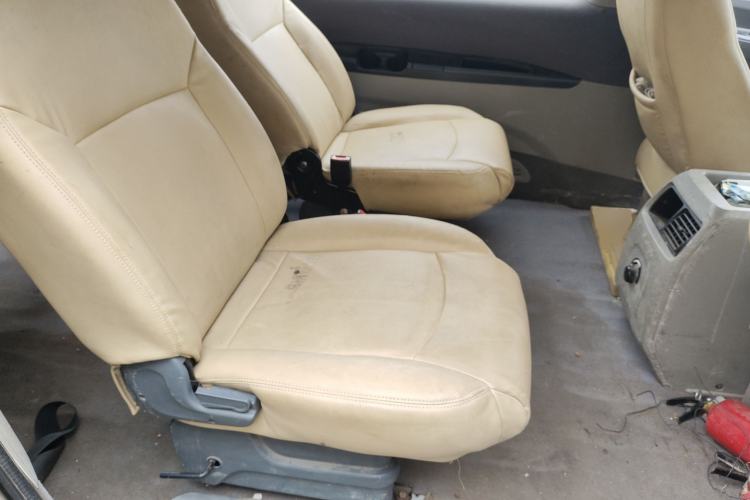 Used FORTHING Lingzhi 2016 M3L 1.6L 7-Seater Comfort Model Left Rear Seat