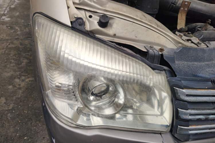 Used FORTHING Lingzhi 2016 M5 2.0L 7-seat Long-wheelbase Standard Model Right Front Headlight