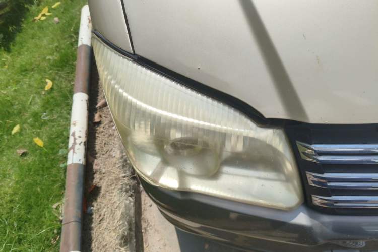 Used FORTHING Lingzhi 2016 M5 2.0L 7-seat Long-wheelbase Comfort Version Right Front Headlight
