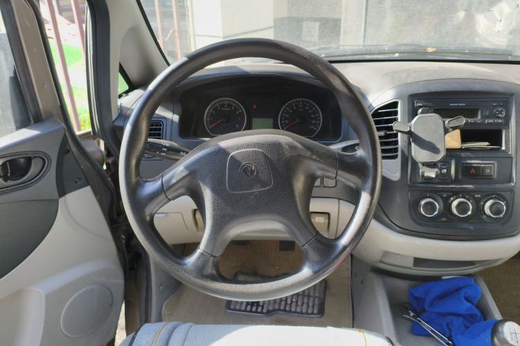 Used FORTHING Lingzhi 2016 V3 1.5L 7-Seater Comfort Model China V Standard Steering Wheel