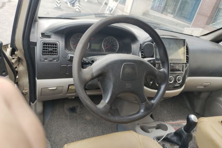 Used FORTHING Lingzhi 2016 M3L 1.6L 7-Seater Comfort Model Steering Wheel