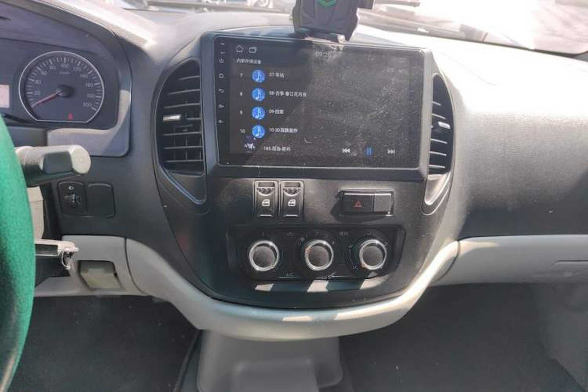 Used FORTHING Lingzhi 2016 M3L 1.6L 7-Seater Comfort Model Audio And AC Panel